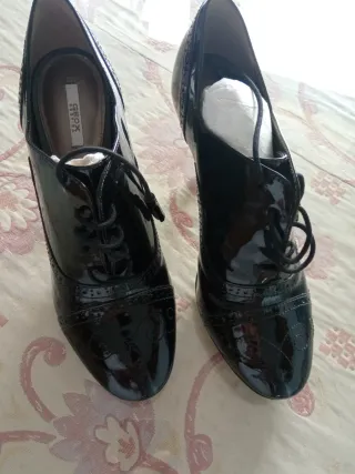 Botines charol Geox negros