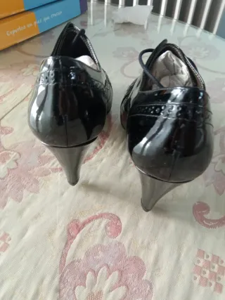 Botines charol Geox negros