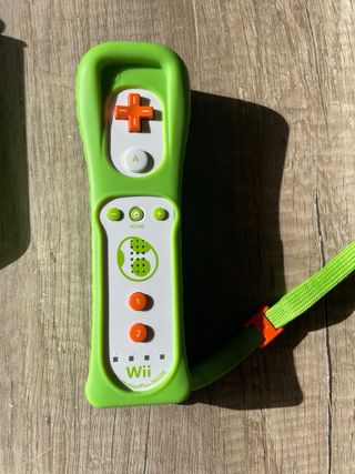 Mando Wii Remote Plus Yoshi Wii U