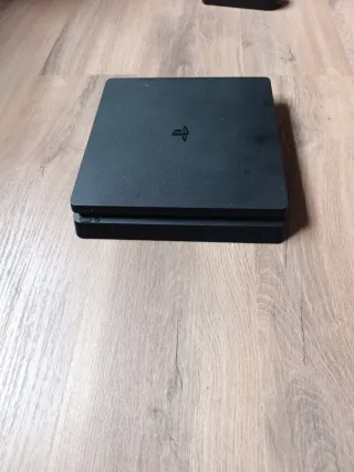 PS4 + Base di Carica + Controller Rosso