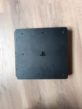 PS4 + Base di Carica + Controller Rosso