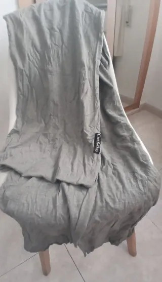 Fular CuddleBug Gris Bebé