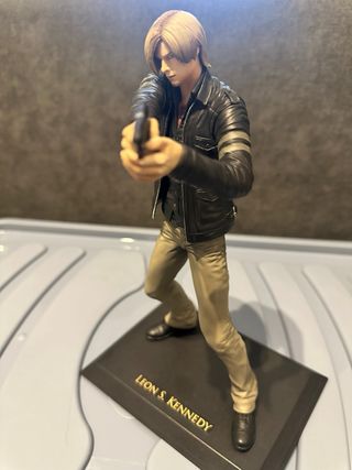 Figura Leon S. Kennedy Resident Evil 6