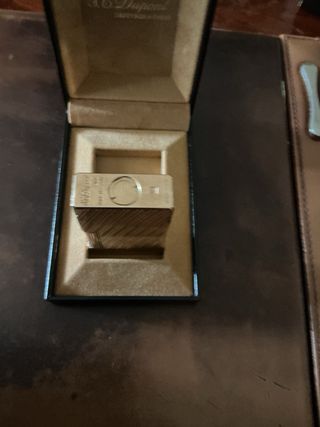 Mechero S.T. Dupont Chapado Oro