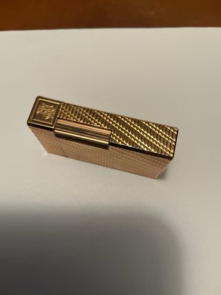 Mechero S.T. Dupont Chapado Oro