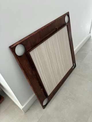 Mesa de dominó de madera