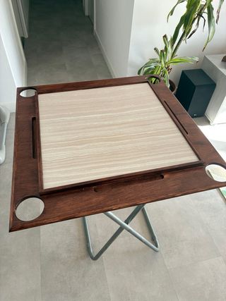 Mesa de dominó de madera