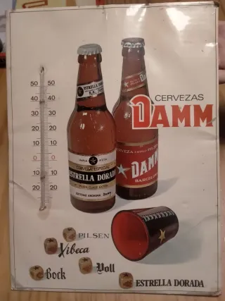 Pack Estrella Damm: Botellas, bandeja, cartel....