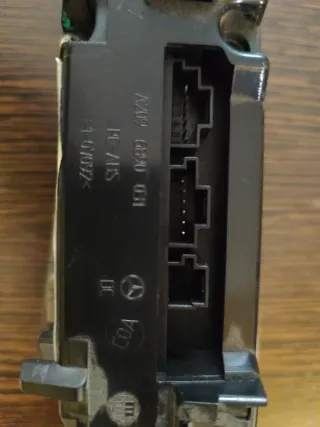 Botonera panel central Mercedes CLK