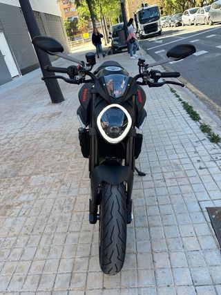 Ducati Monster + 937