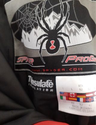 Pantalón de esquí Spyder rojo . Ropa ski.