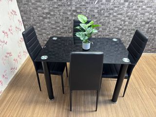 Conjunto Mesa Negra + 4 Sillas Comedor NUEVO