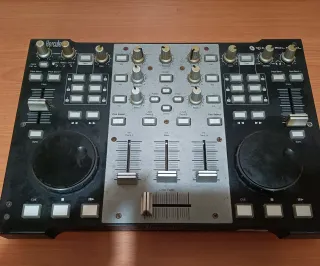 Mesa de Mezcla Hercules DJ Control Steel
