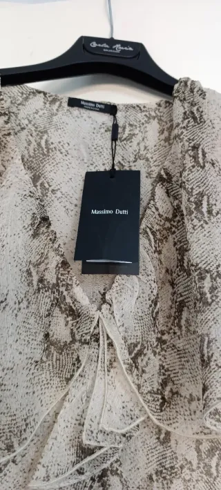 Blusa serpiente volantes Massimo Dutti