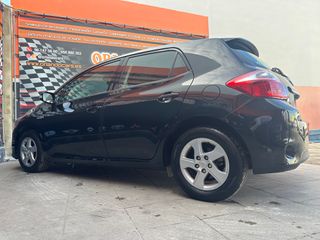 TOYOTA Auris 1.8 Hybrid Active