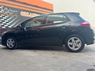 TOYOTA Auris 1.8 Hybrid Active