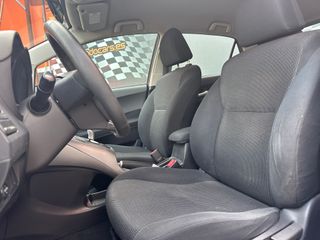 TOYOTA Auris 1.8 Hybrid Active