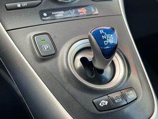 TOYOTA Auris 1.8 Hybrid Active