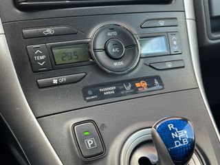 TOYOTA Auris 1.8 Hybrid Active