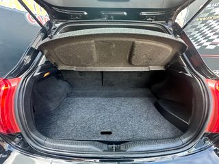 TOYOTA Auris 1.8 Hybrid Active