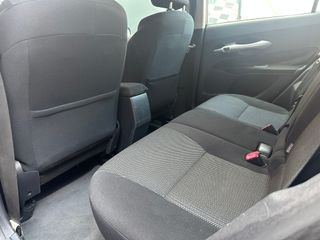 TOYOTA Auris 1.8 Hybrid Active