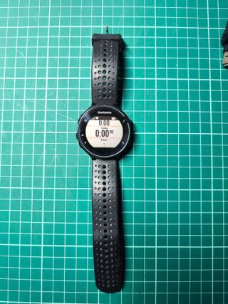 Reloj Garmin Forerunner 235 Negro