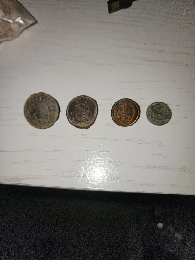 Botones militares antiguos españoles