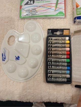 Conjunto de Material de desenho e pintura