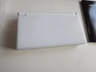 Nintendo DS Lite Bianca + Gioco Brain Training