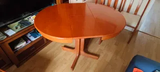 Mesa redonda extensible de madera