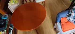 Mesa redonda extensible de madera