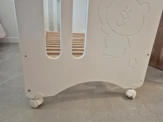 Cuna de madera lacada blanca, Marca mi cuna