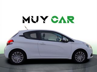 Peugeot 208 PureTech 82 Style 60 kW (82 CV)