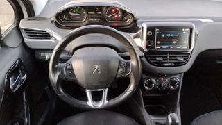 Peugeot 208 PureTech 82 Style 60 kW (82 CV)