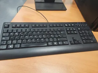 Ordenador Acer Aspire Torre, Monitor y Teclado