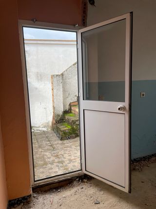 Puerta exterior aluminio