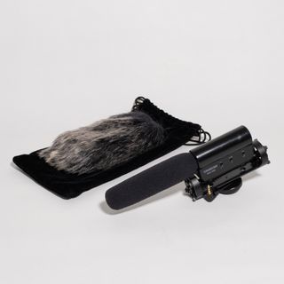 Micrófono Takstar SGC-598 + antiviento