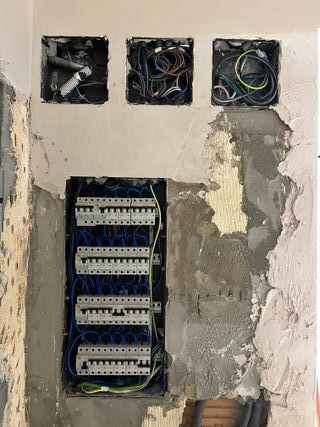 Montaje de muebles IKEA y servicio manitas