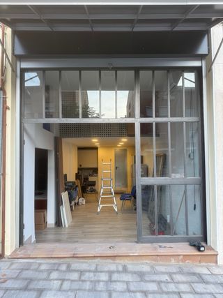 Puerta metálica completa