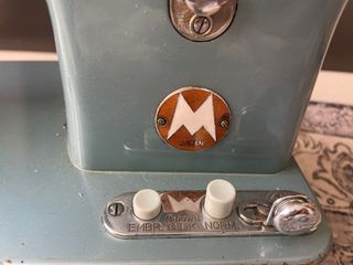 Máquina de coser Minato Vintage Japonesa