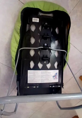 Silla de bebé con arnés