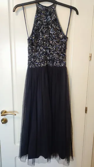 Vestido azul noche lentejuelas y tul