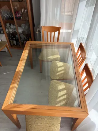 Mesa de comedor cristal y madera