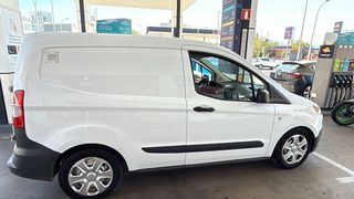 Ford Transit Courier 2014