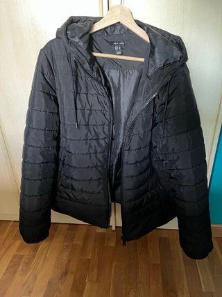 Cazadora acolchada negra