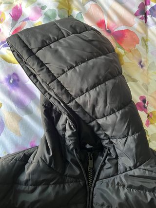 Cazadora acolchada negra