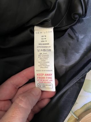 Cazadora acolchada negra