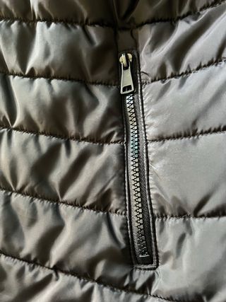 Cazadora acolchada negra