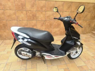 Yamaha Jog RR MotoGP refrigerada por agua año 2007