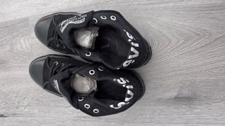 Zapatillas Levi's negras y plateadas